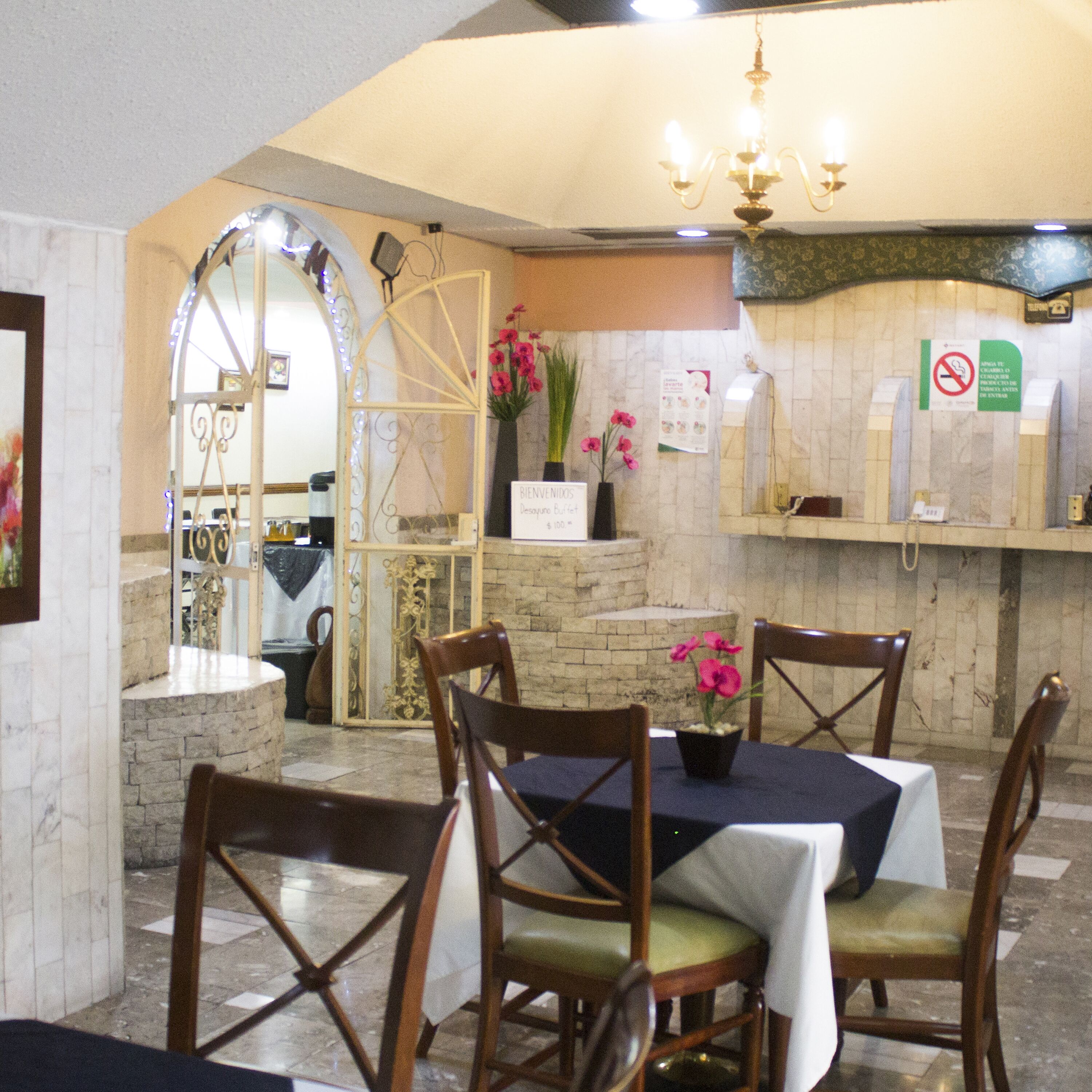 Breakfast and lunch served, Mexican cuisine