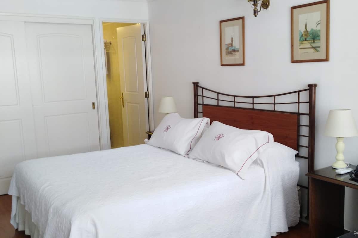 Studio | 1 bedroom, Egyptian cotton sheets, premium bedding, Select Comfort beds