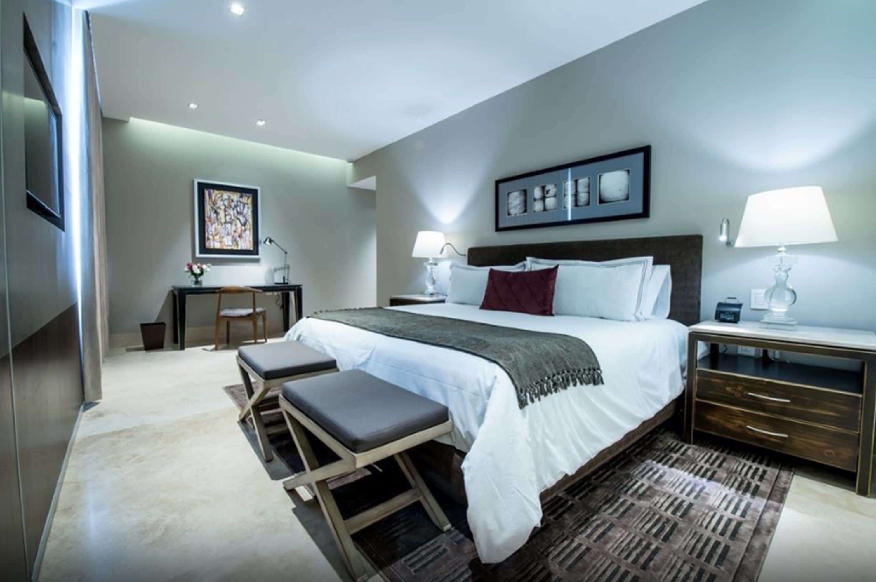 master suite | premium bedding, pillow-top beds, minibar, in-room safe