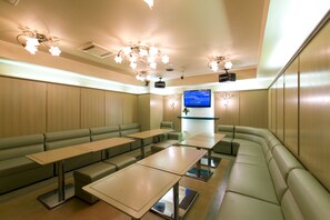 Karaoke room - Plaza Hotel Toyota (Toyota)