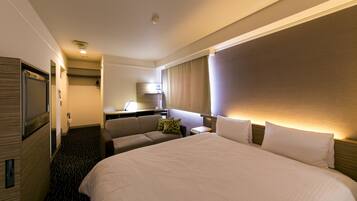 Blackout drapes, iron/ironing board, free WiFi, bed sheets