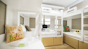 In-room safe, free WiFi, bed sheets