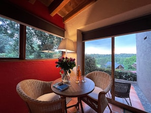 Junior Suite, 1 King Bed (La Cima) | In-room safe, blackout drapes, free WiFi, bed sheets