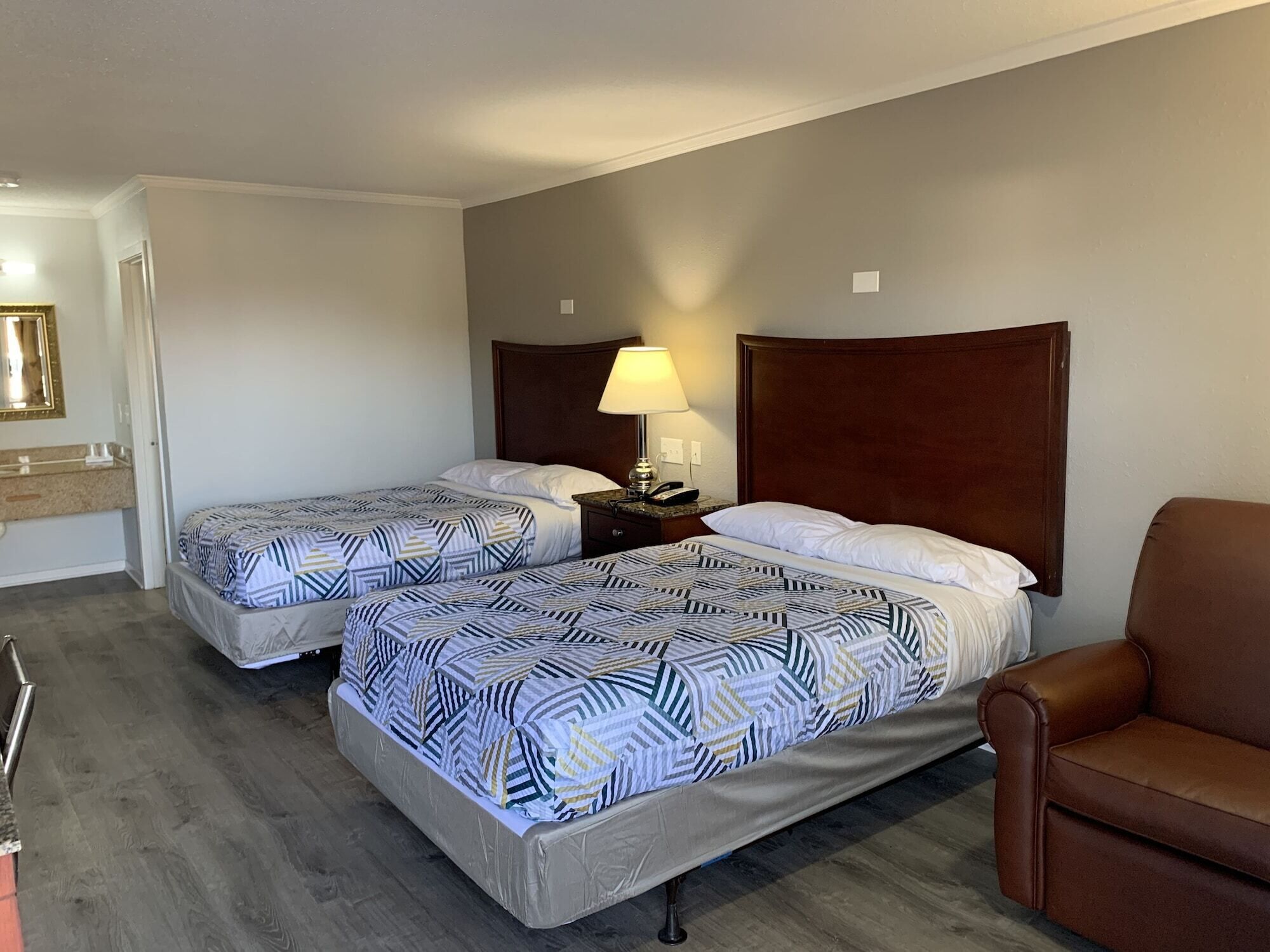 Iron/ironing board (on request), free WiFi, bed sheets