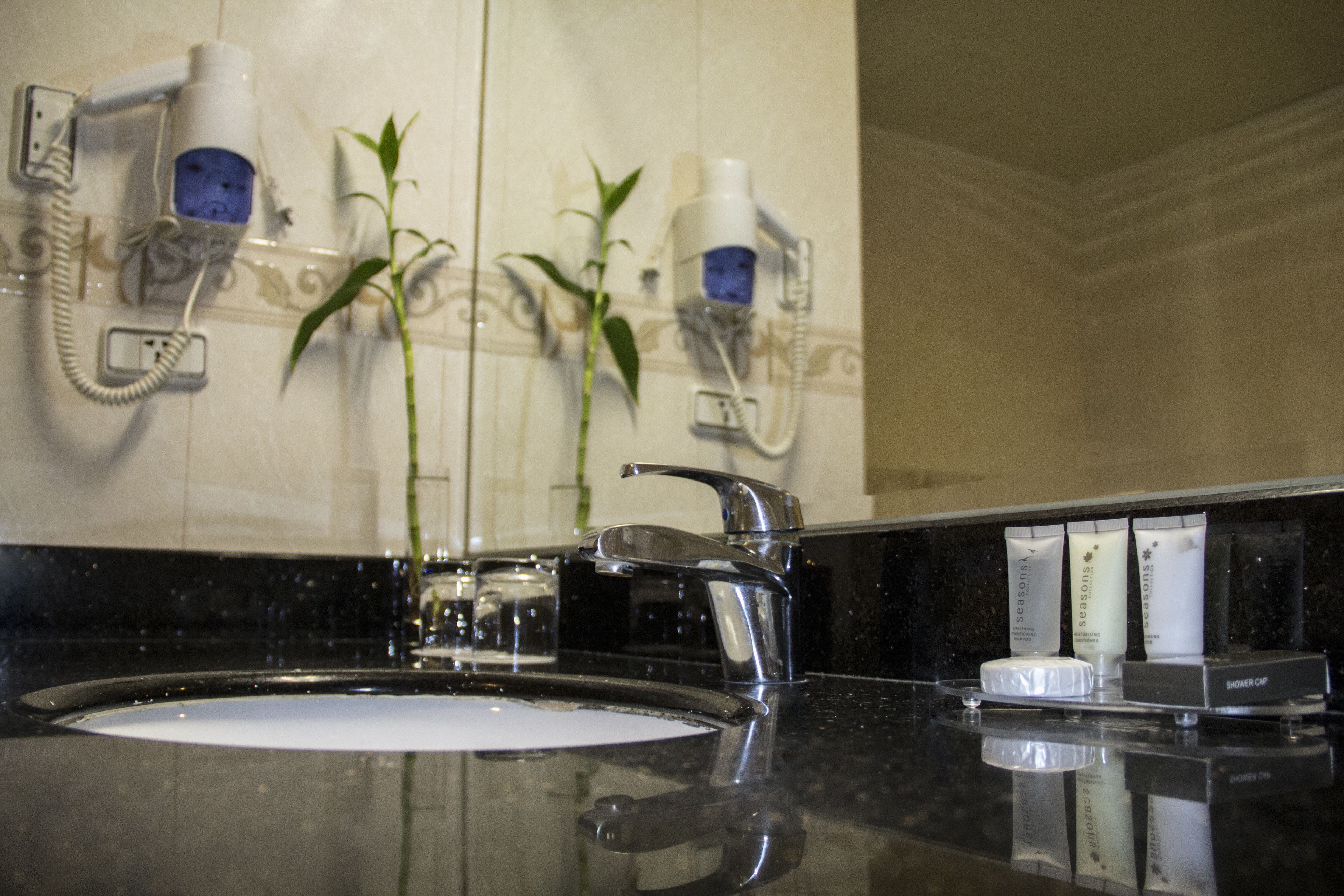 Photo - Kingdom Hotel