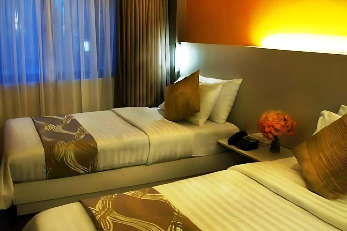 In-room safe, desk, free WiFi, bed sheets