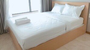 Standard Double Room | Minibar, blackout curtains, free WiFi - Minh Cat Hotel (Nha Trang)
