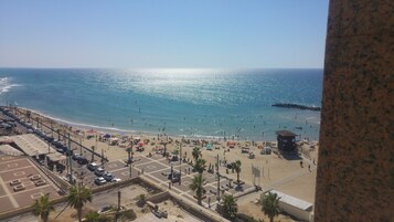 办公桌、熨斗/熨衣板、免费 WiFi