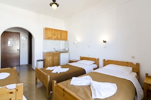 Standard Room | Bed sheets - Argo Studio (Hersonissos)