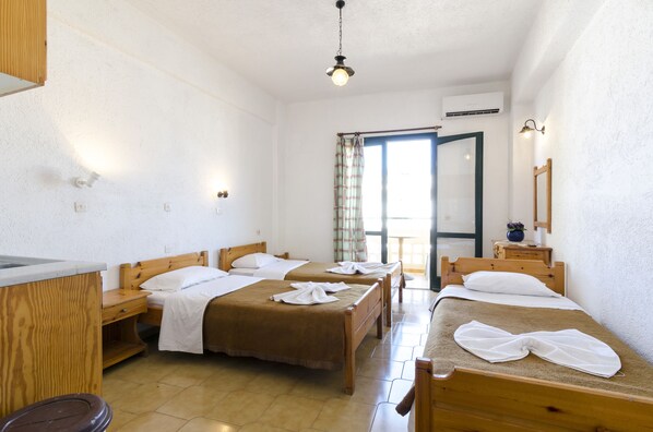 Standard Room | Bed sheets