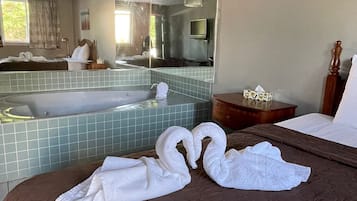 In-room safe, desk, free WiFi, bed sheets