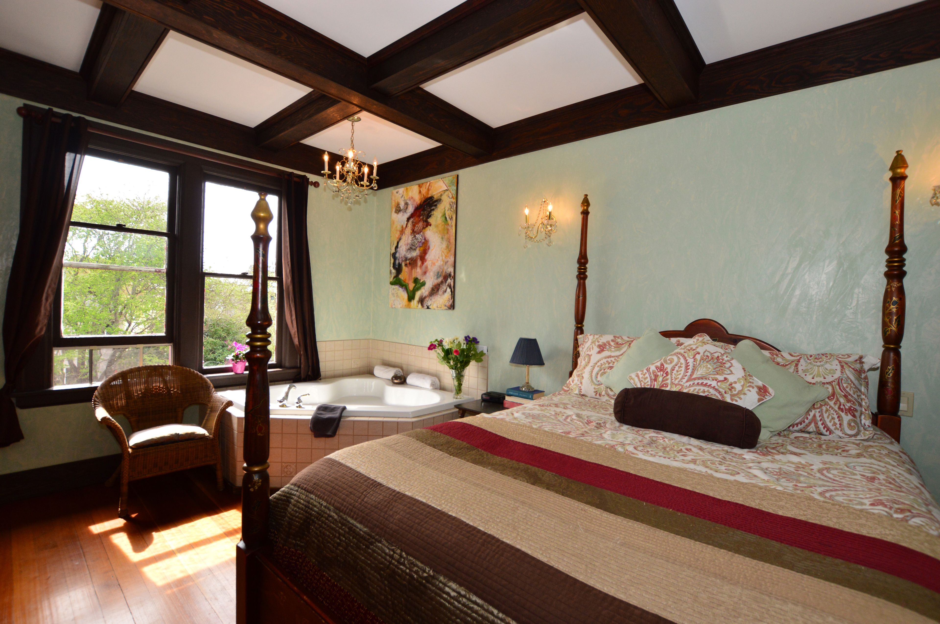 Honeymoon Room | Individually decorated, individually furnished, desk, iron/ironing board