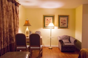 Apartment, 2 Bedrooms, Kitchen | Living area