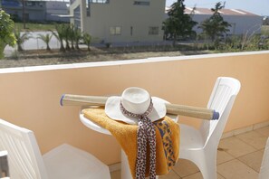 Hypo-allergenic bedding, desk, soundproofing, free WiFi - Athina Rooms (Rethymno)