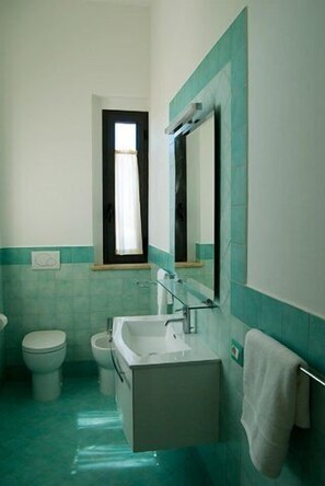 Panoramic Apartment, 1 Bedroom | Bathroom