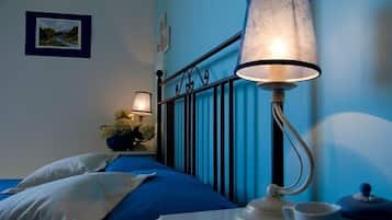 Apartment, 1 Bedroom | Soundproofing, free cribs/infant beds, free WiFi, bed sheets