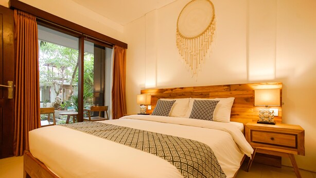 Deluxe Room With Terrace | 客房內保險箱、隔音、免費無線上網