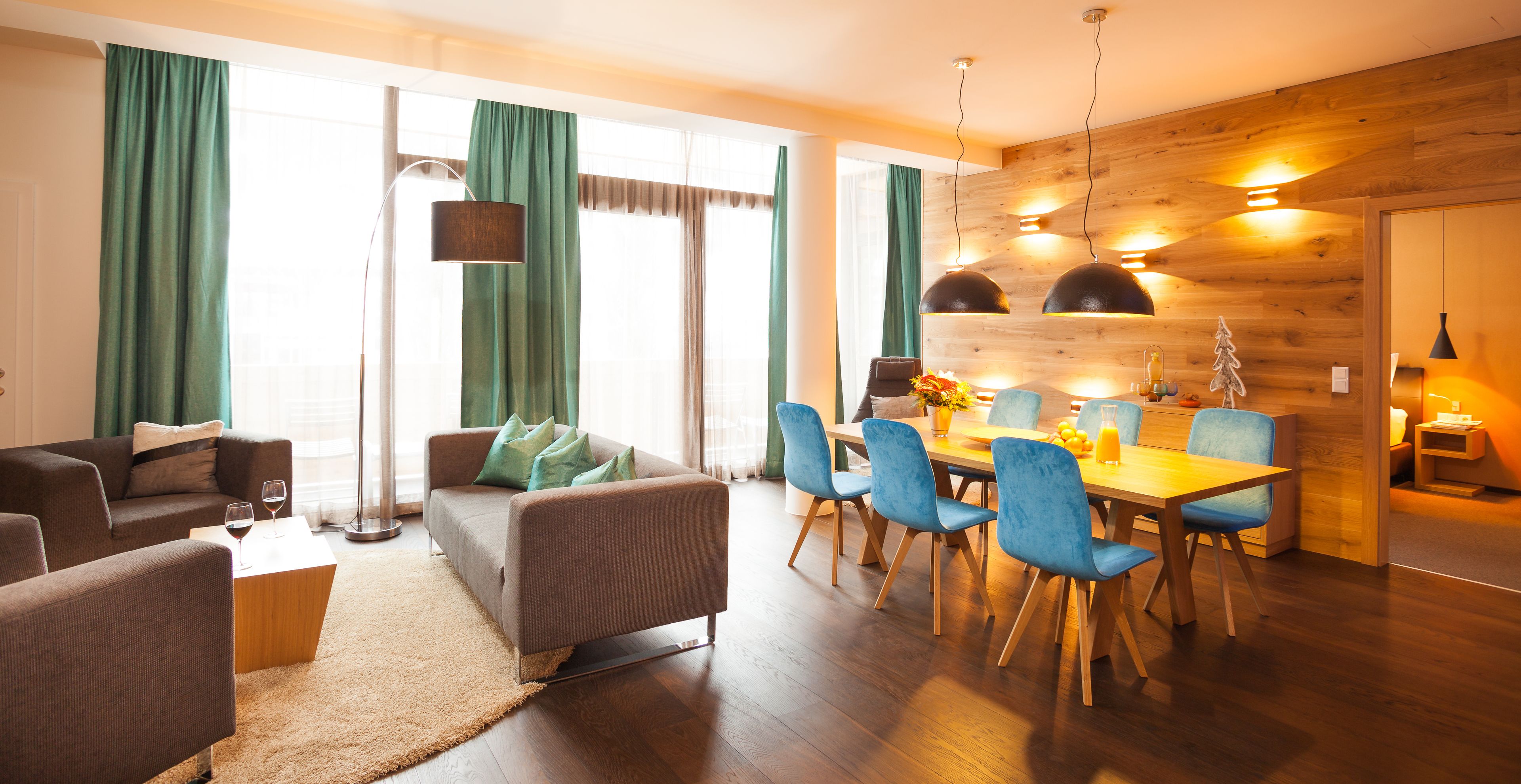 Signature Suite, 2 Bedrooms, Sauna, Ground Floor (Ground Floor DL) | Living area | 32-inch flat-screen TV with cable channels, TV, first-run movies