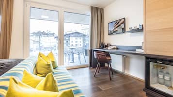 Family Room, 2 Bedrooms, Balcony, River View | View from room