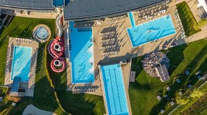 Piscina al aire libre o cubierta