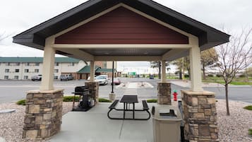 BBQ/picnic area