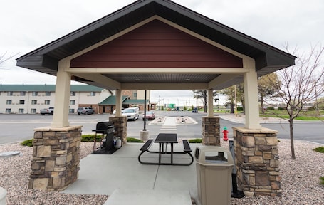 BBQ/picnic area