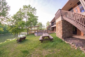 Exterior - Skyline Lodge (Ghent)