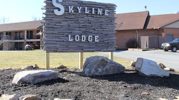 Experience the charm of Skyline Lodge, surrounded by a beautifully maintained garden and natural surroundings.