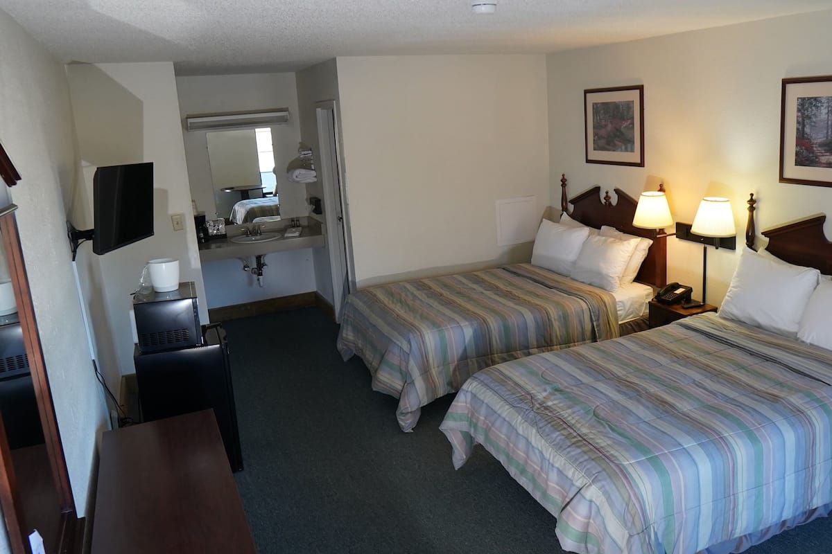 1 bedroom, premium bedding, individually decorated, bed sheets