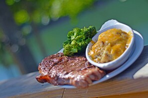 Dining - Skyline Lodge (Ghent)