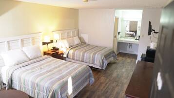 Basic Single Room, 2 Queen Beds