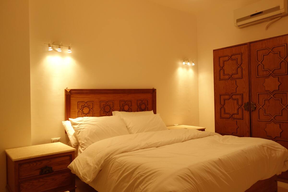 Minibar, iron/ironing board, free cots/infant beds, rollaway beds