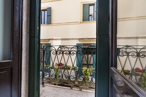 公寓 (Dimora Cantore 3 - Via A. Cantore 4) | 特色装修、特色家居、熨斗/熨衣板、免费 WiFi