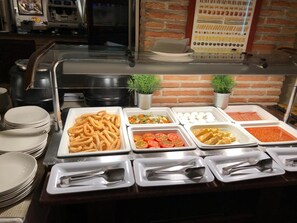 Breakfast and lunch served - Hotel Telecabina (Monachil)