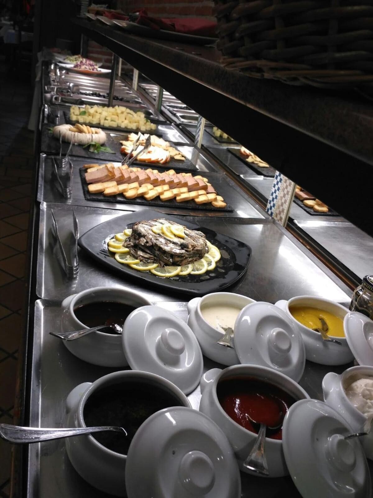 breakfast and lunch served, local cuisine