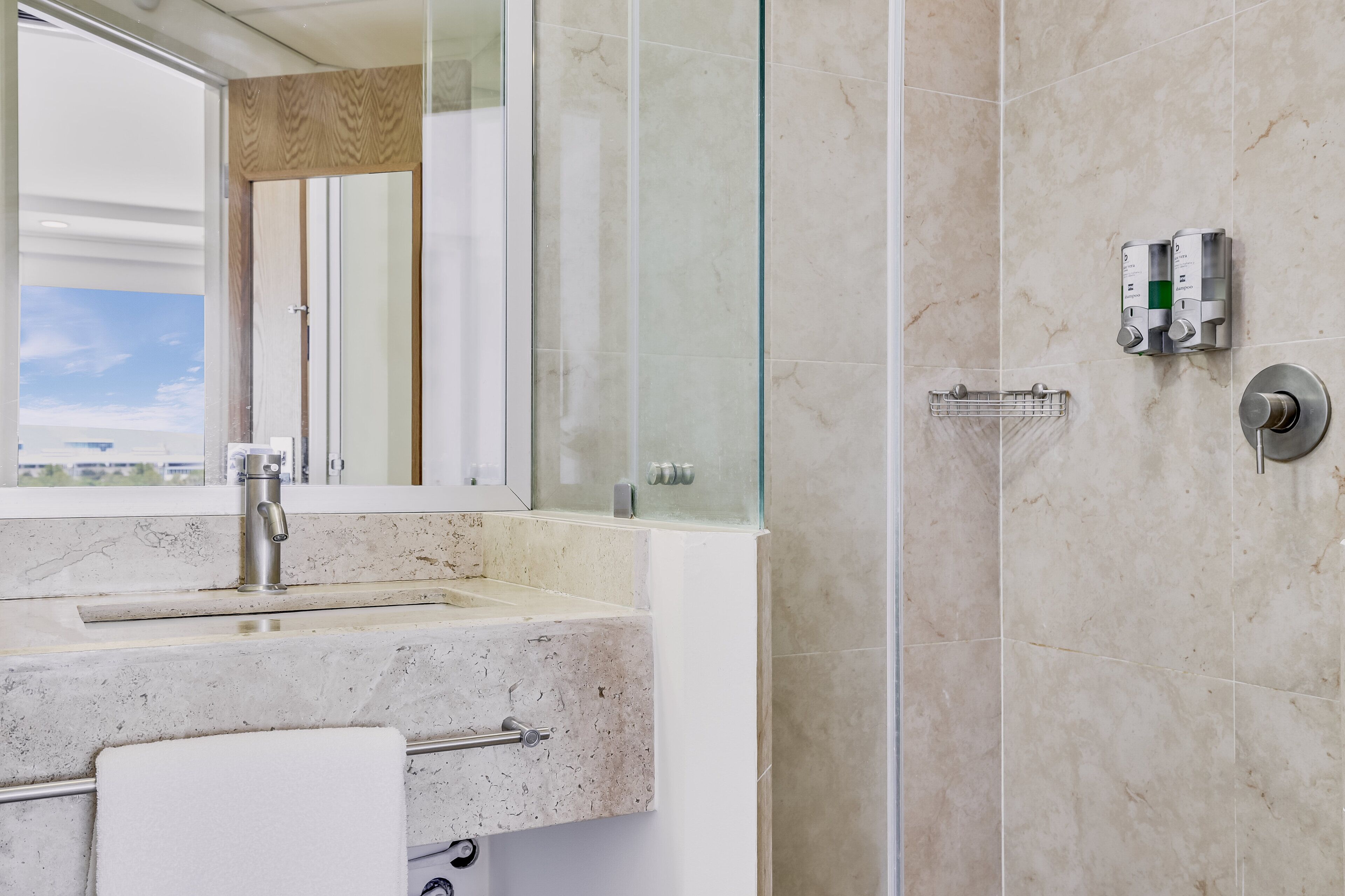 shower, free toiletries, hair dryer, towels