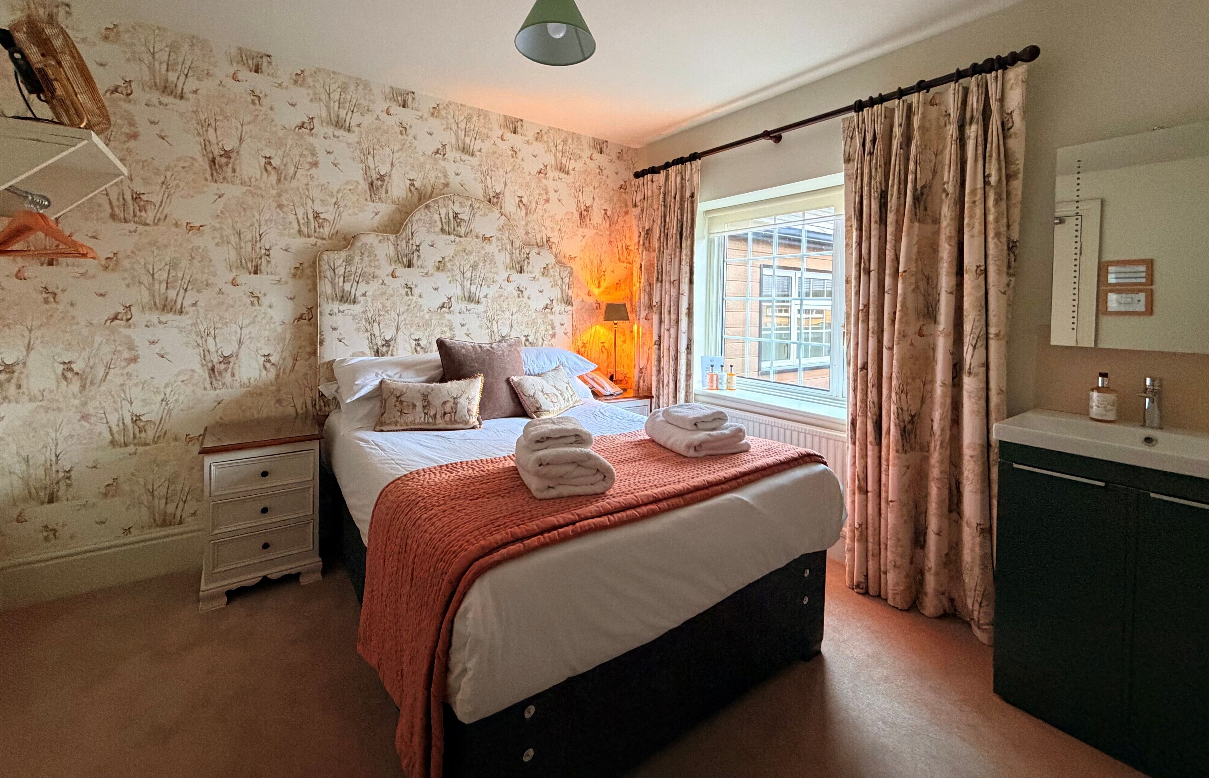 Economy Room, 1 Double Bed | Free WiFi, bed sheets