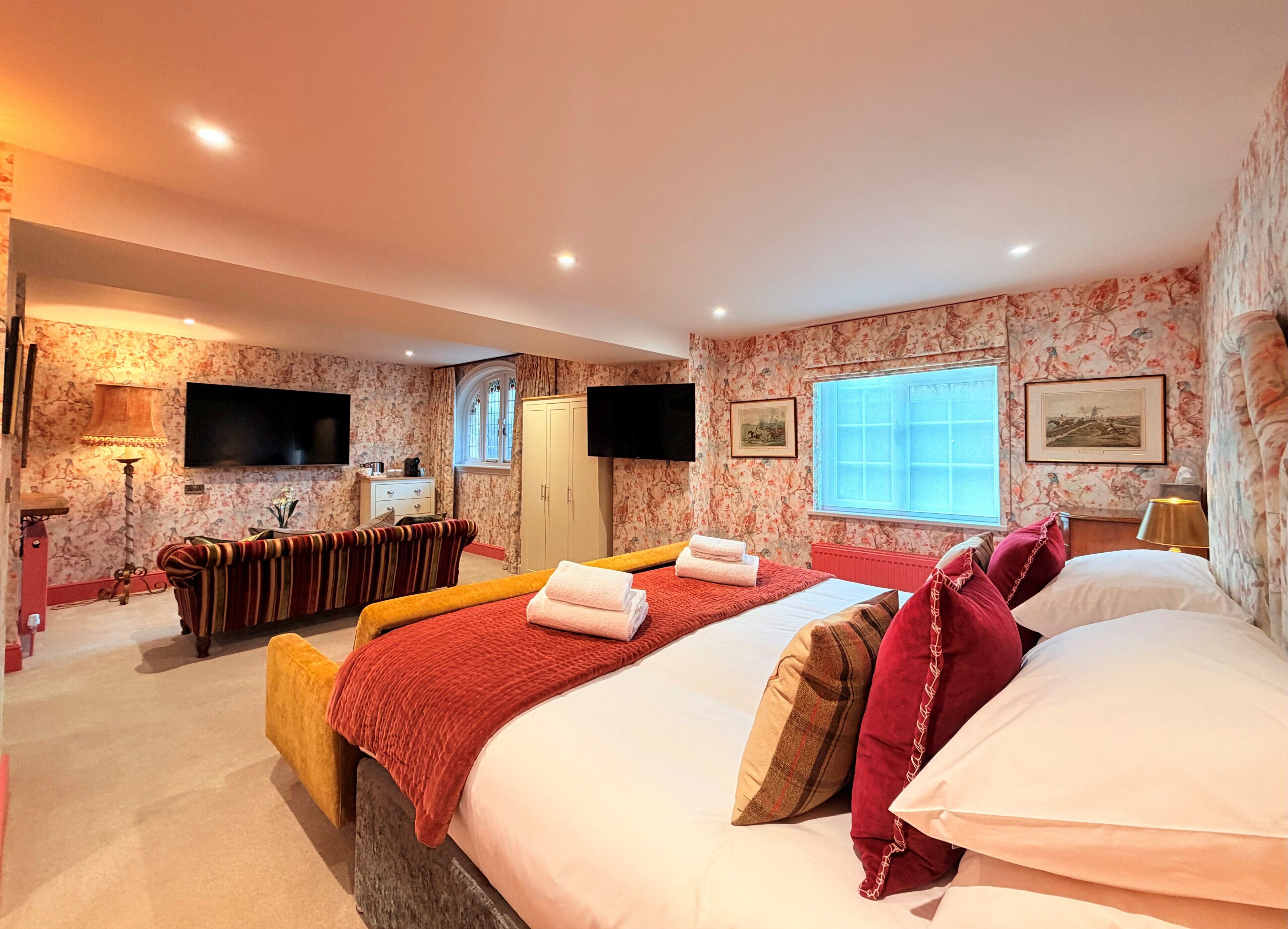 Elite Room | Free WiFi, bed sheets