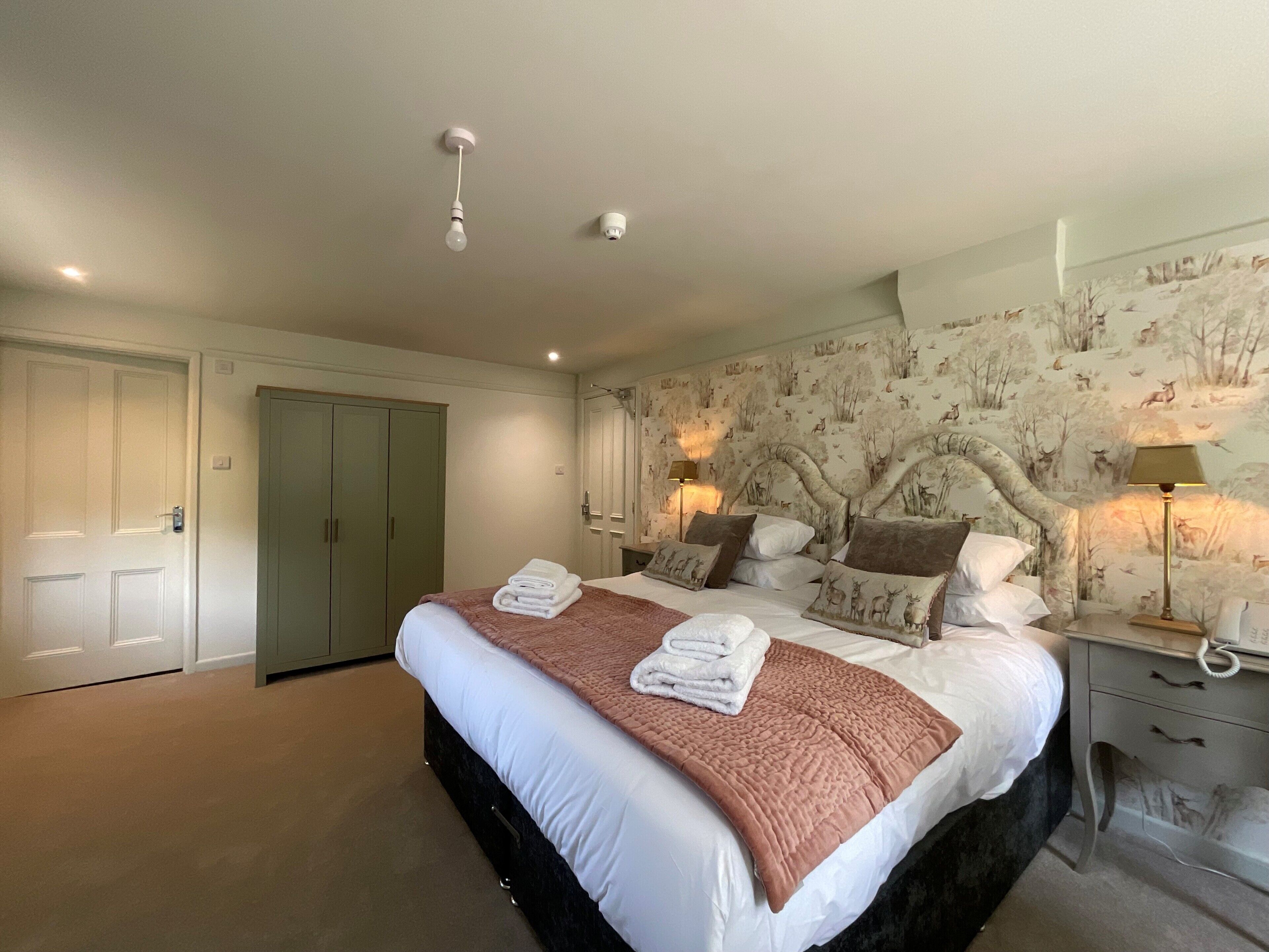 Superior Double or Twin Room | Free WiFi, bed sheets