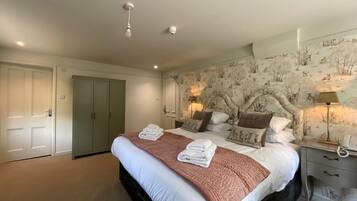 Superior Double or Twin Room | Free WiFi, bed sheets