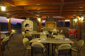 Breakfast, lunch, dinner served; Greek cuisine 