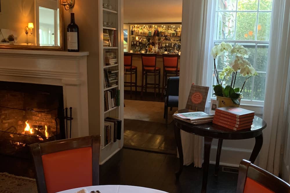 Bridgehampton Inn