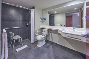 Room, 1 Queen Bed, Non Smoking | Bathroom