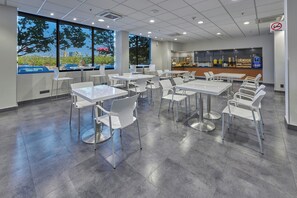 Free daily full breakfast 
