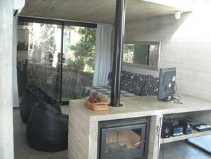 2 bedrooms, in-room safe, free WiFi