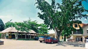 Parking - CityBlue Hotel Embassy (Kigali)