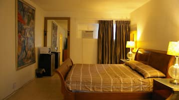 Premium bedding, pillowtop beds, desk, blackout drapes