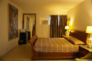 Premium bedding, pillowtop beds, desk, blackout drapes