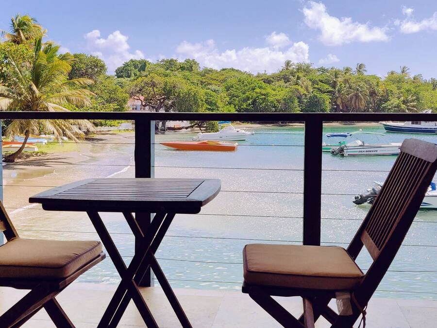 Kamer, 1 kingsize bed, kitchenette, uitzicht op strand | Kameruitzicht