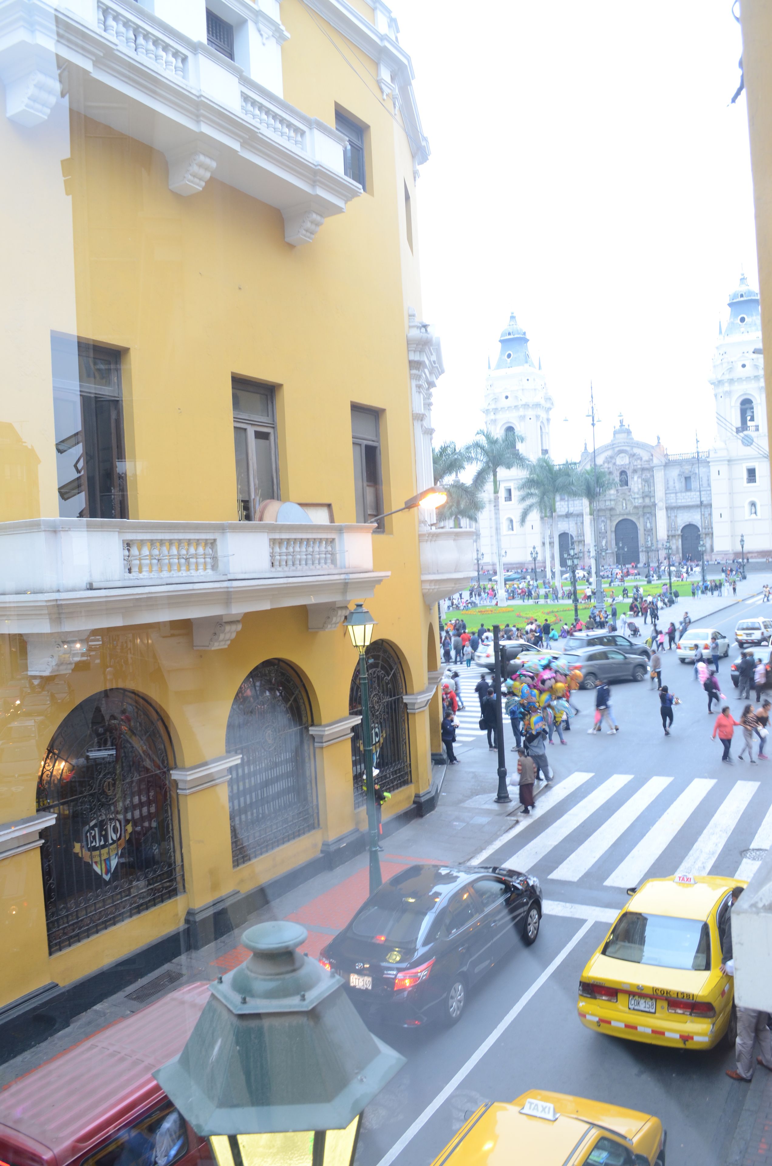 Photo - Plaza Mayor Lima